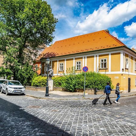 Academy Pension Budapest Exteriör bild