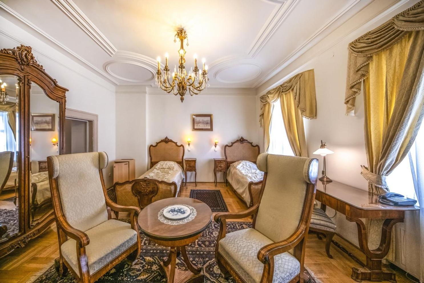 Academy Pension Budapest Exteriör bild
