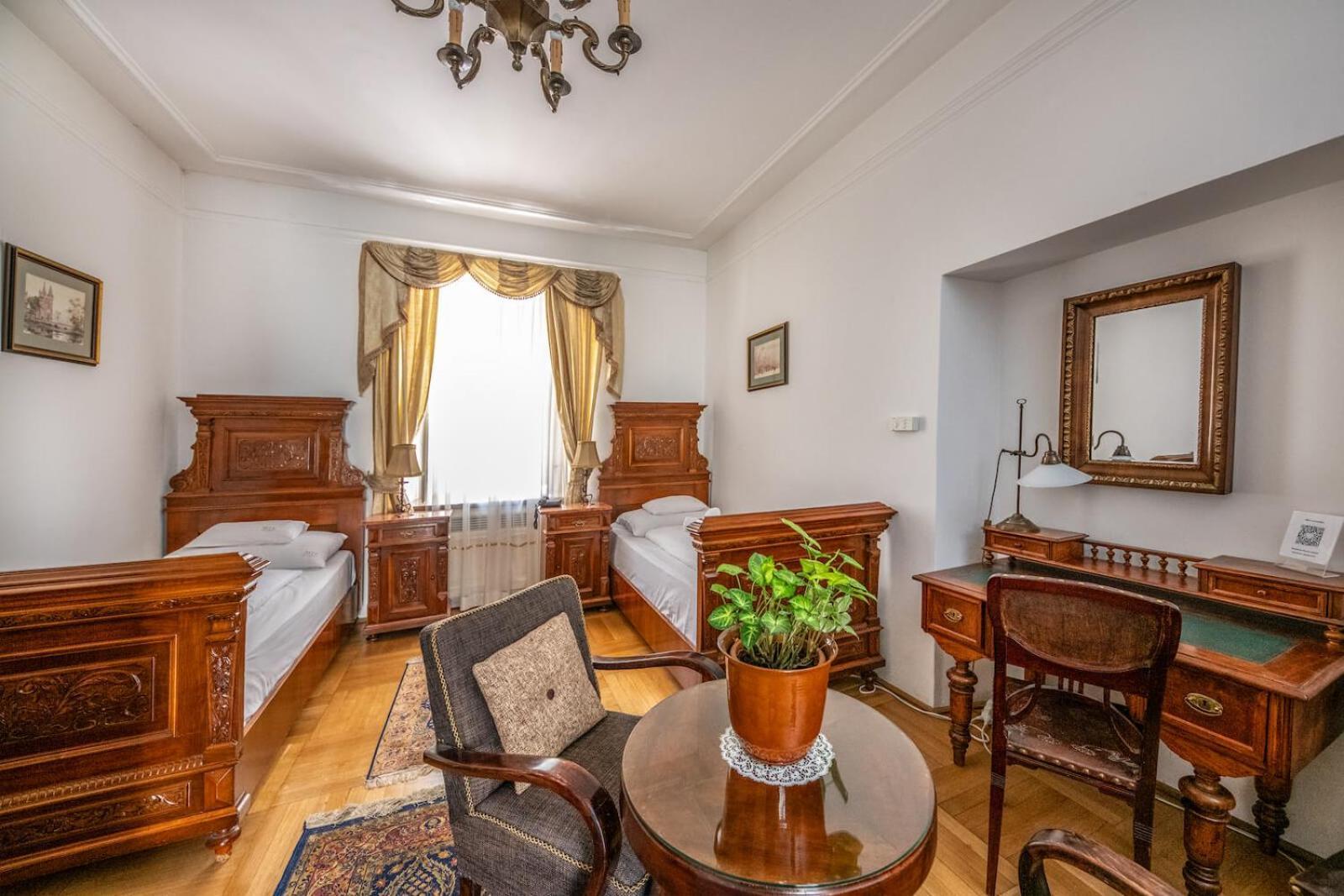 Academy Pension Budapest Exteriör bild